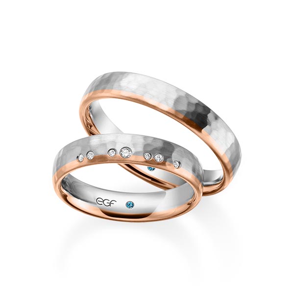 trouwringen-tr0631-rood-goud-grijs-goud TR0631 model in wit met rood hamerslag mat 4,5 mm