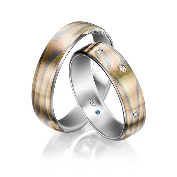 trouwringen-tr0703-palladium-zilver-groen-goud-grijs-goud-rood-goud TR0703 model in grijs met groen en rood 5,5 mm