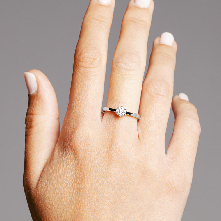 wgv0051e14-aan-hand-wit