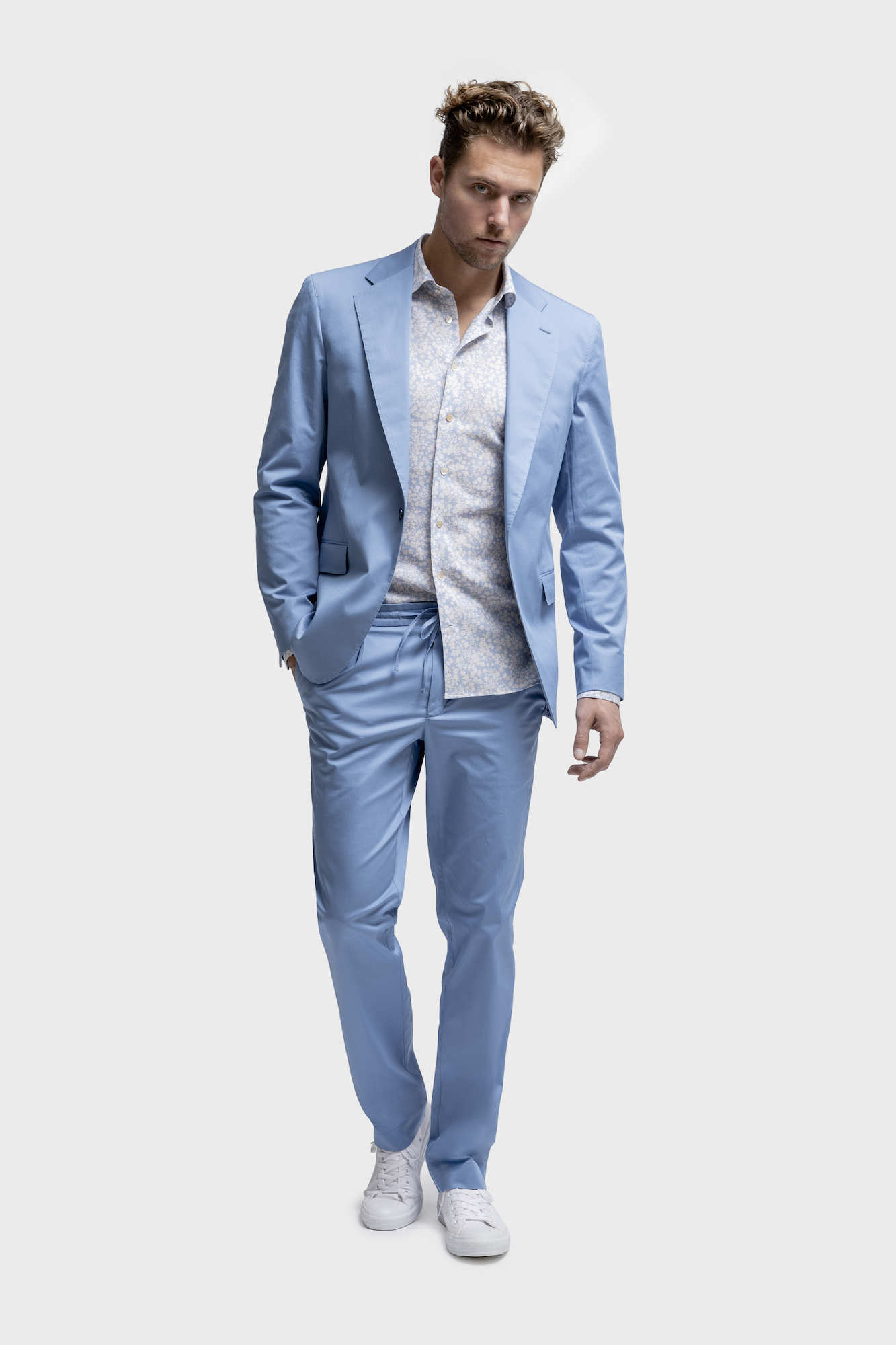 AP0017-nonchalant-model-in-effen-licht-blauw AP0017 nonchalant model in effen licht blauw